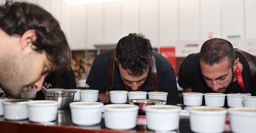 Agromercado impulsa la cultura cafetalera con taller de cata y filtrado en Villa Rica Pasco Perú