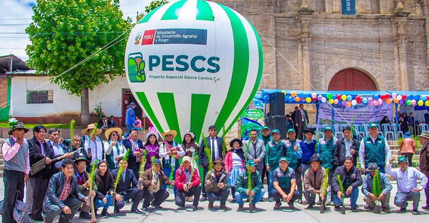Proyecto Especial Sierra Centro Sur producción frutícola y forestal en Lircay Huancavelica Perú
