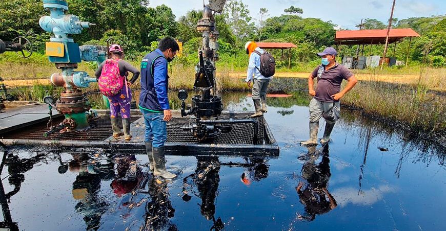 El costo del petróleo: Riqueza económica y devastación ecológica