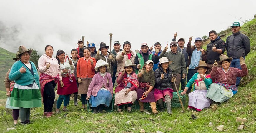 Reforestaron con árboles nativos en el distrito de Pira Ancash Perú Serfor
