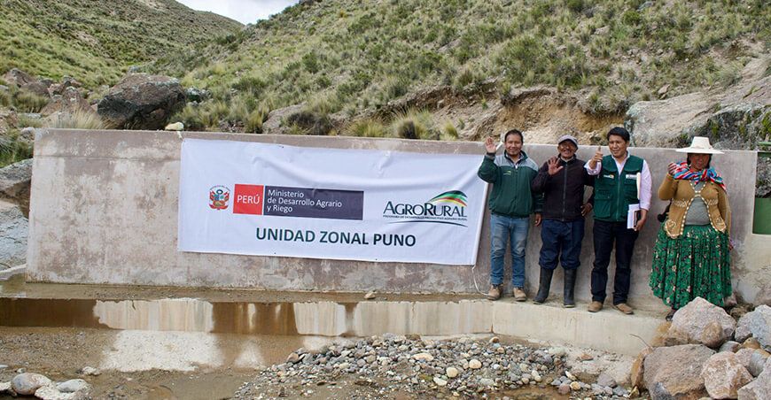 Agro Rural entregó canales de riego a familias productoras de Ácora de Puno