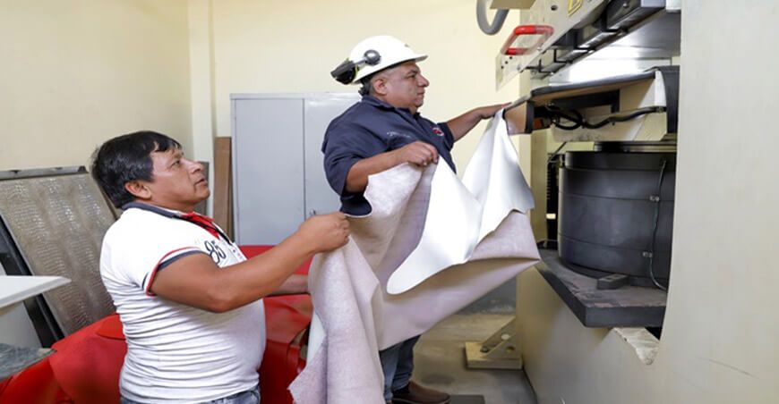 Emprendedores de cuero dan un salto tecnológico con el apoyo del CITEccal Trujillo