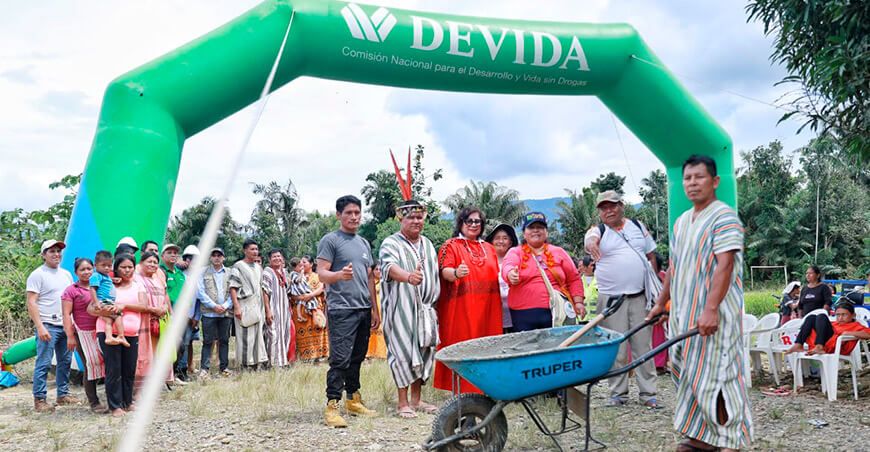 Mejoran caminos vecinales para beneficiar a las etnias asháninkas y kakinte de Río Tambo Junín Devida Perú