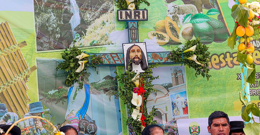 Festival Nacional de la Palta y la Tradicional Fiesta de las Cruces Luricocha Ayacucho Perú