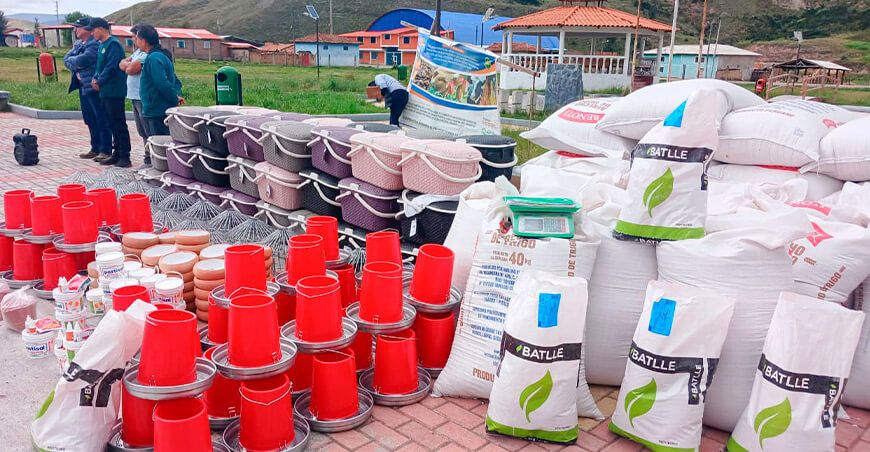 La Dirección Regional de Agricultura de Junín entregó materiales y equipos para optimizar la crianza tecnificada de cuyes a Cooperativa Agraria de Productores Nueva Chala en Concepción