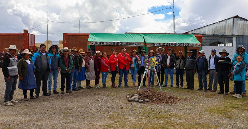 Inician construcción de 298 viviendas rurales en Espinar en Cusco Perú