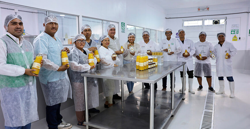 Devida entregó módulo de procesamiento de cítricos a productores de Perené Chanchamayo Junín Devida Perú