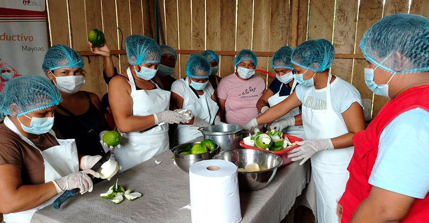 Capacitan en transformación de productos locales a comunidades de Alto Nanay Loreto ITP Perú