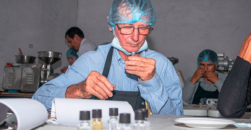 Organizaciones cacaoteras se capacitaron para mejorar la calidad del chocolate Pasco Perú