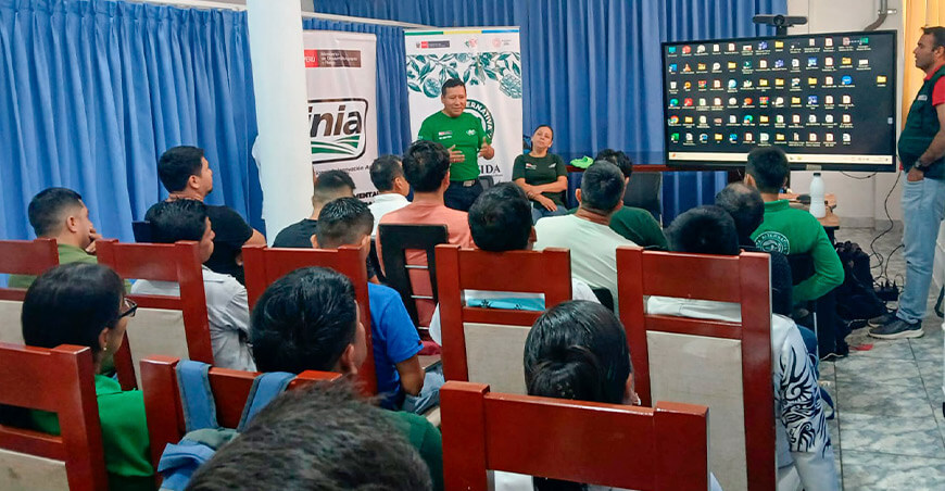 Devida y INIA capacitaron a 160 técnicos en fertilización para mejorar cultivos de cacao y plátano en Ucayali y Huánuco