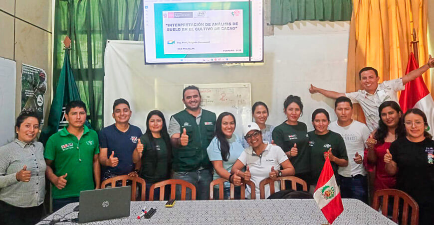Devida y INIA capacitaron a 160 técnicos en fertilización para mejorar cultivos de cacao y plátano en Ucayali y Huánuco