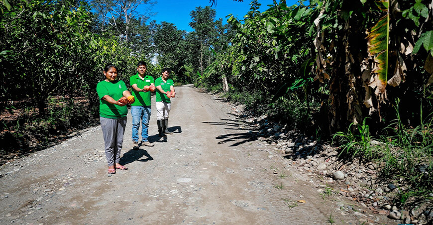 Mejoran 17 km de camino vecinal en Vizcatán del Ene en beneficio de 239 familias agricultoras Junín Devida Perú