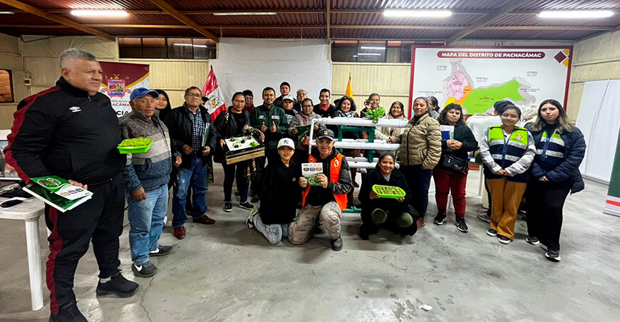 INIA capacitó a madres de ollas comunes de Pachacámac en cultivo hidropónico de hortalizas Lima Perú