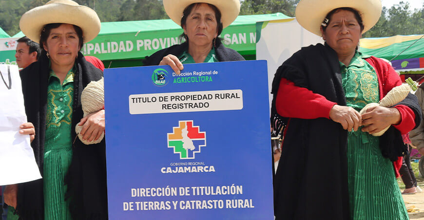 título de propiedad comunal a la comunidad campesina de Calquis San Miguel Cajamarca Perú