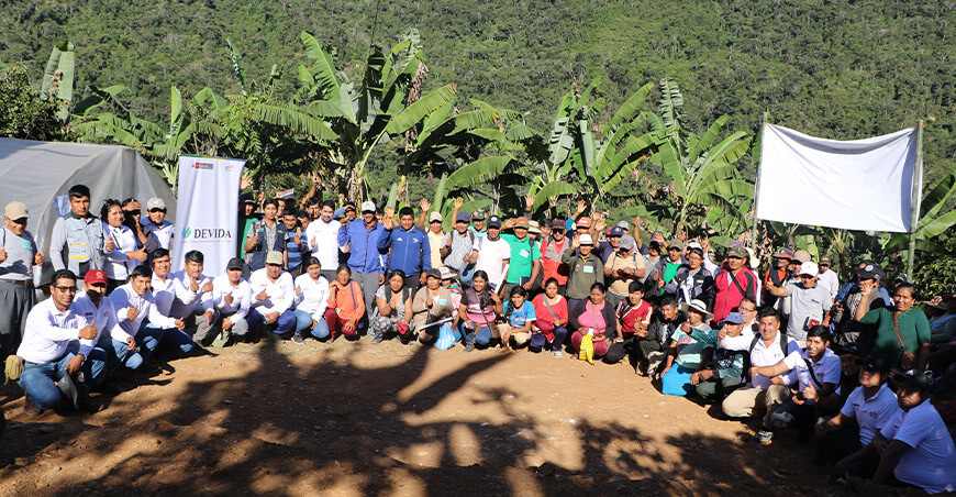 Cafetaleros puneños fortalecieron sus capacidades productivas Escuelas de Campo Devida Perú