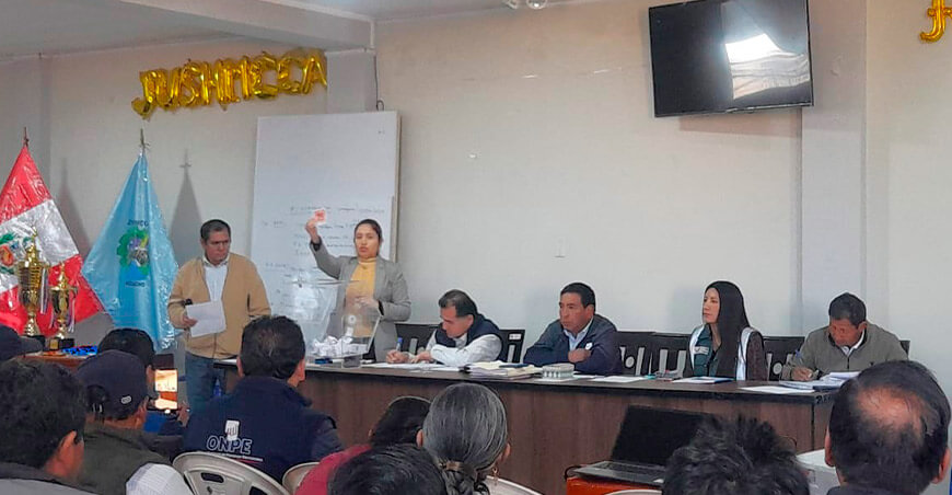 Eligen comités electorales para renovar directiva de usuarios de agua en el sector Cachi Ayacucho Perú