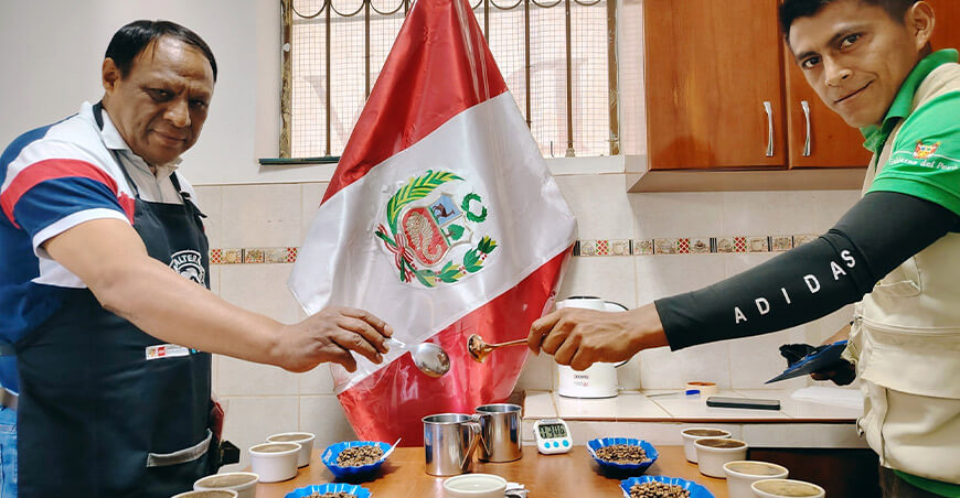 Analizan muestras de cafés del Vraem para impulsar su calidad y competitividad