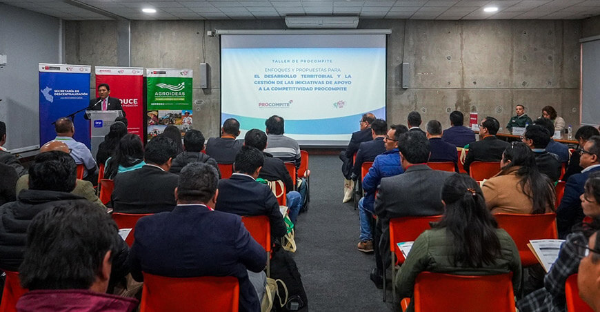 Funcionarios de 21 regiones fortalecen gestión del fondo Procompite en taller intergubernamental