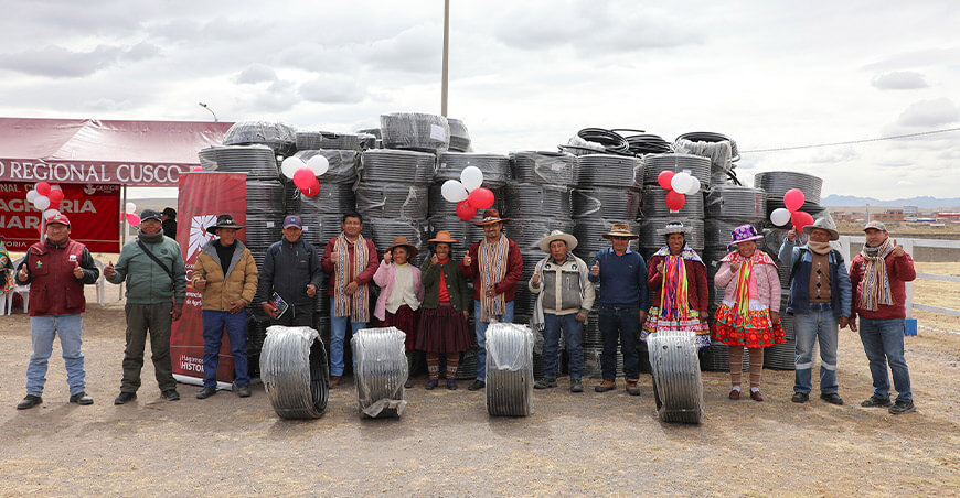 Entregaron bienes para fortalecer crianza de alpacas y ovinos en Quispicanchi Cusco Perú