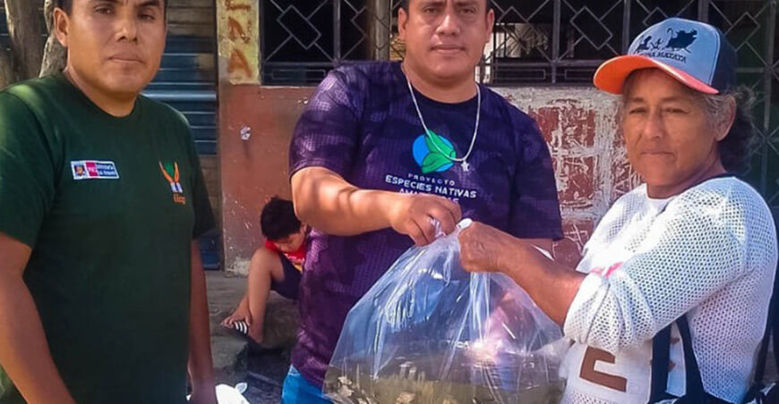 IIAP entregó alevinos familias Amazonía peruana
