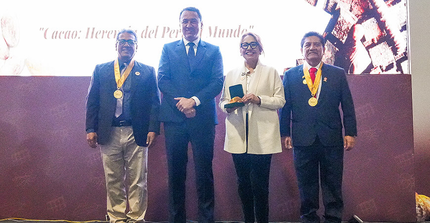 Midagri condecoró a personalidades por su contribución en el desarrollo de la cadena del cacao peruano