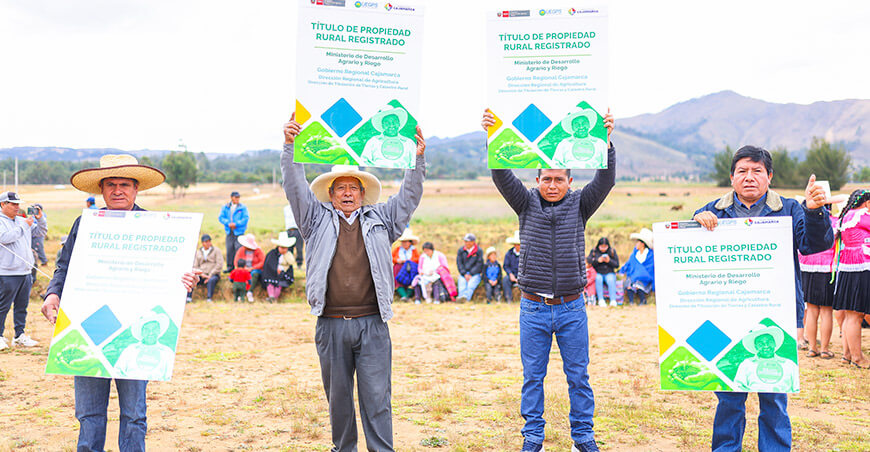 títulos de propiedad individual a familias del caserío Santa Margarita Cajamarca Perú
