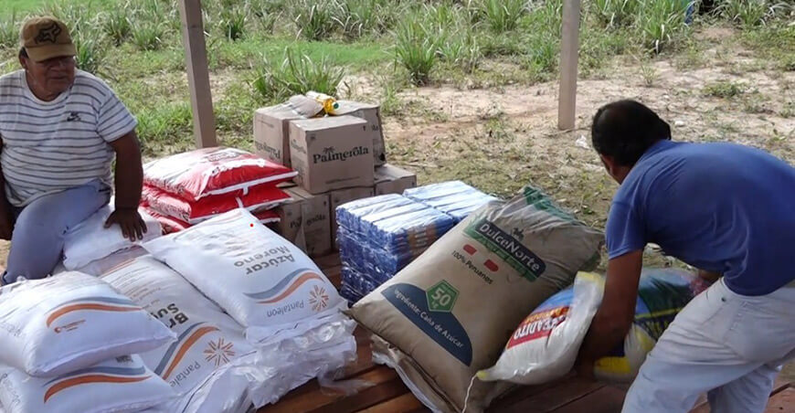 Distinguen a Ocho Sur por apoyo a comunidades inundadas en Nueva Requena Ucayali Perú