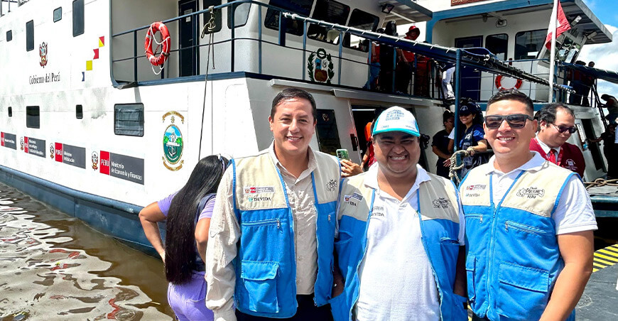 Llevan servicios y orientación para prevenir el consumo de drogas en comunidades ribereñas de Loreto Devida Perú