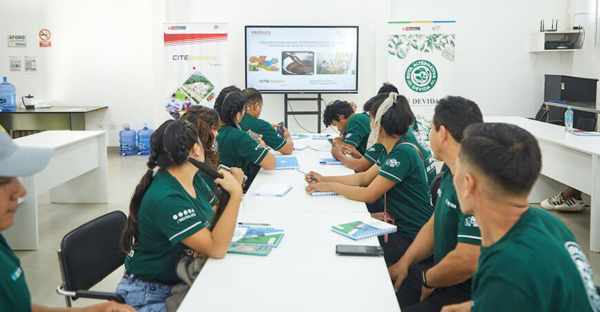 Inician formación de catadores de cacao y chocolate en el Vraem para fortalecer la calidad del producto Devida Vraem Perú