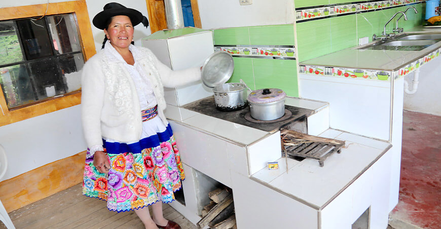 Cocinas mejoradas reducen hasta 90 % la exposición a humos tóxicos