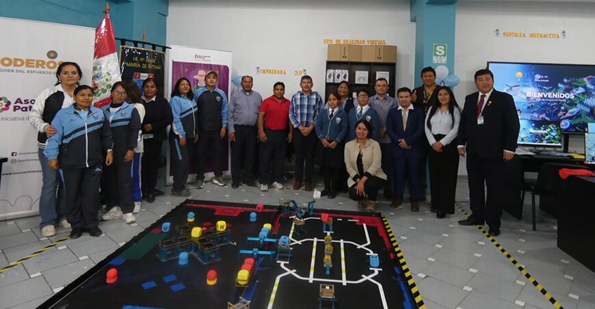 Distrito de Pataz reduce brecha digital educativa: Minera Poderosa equipa la sala de innovación más moderna de la provincia