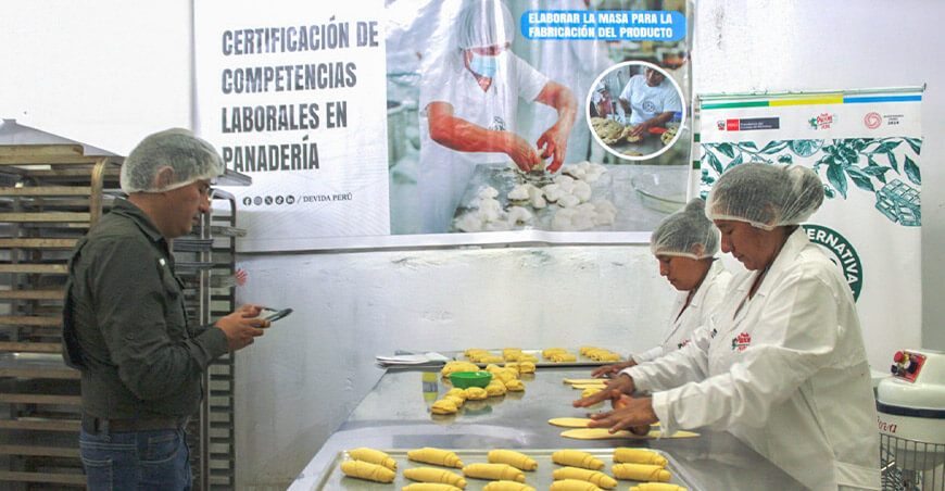 Inician certificación de competencias laborales para productores agrícolas y panaderos en Huánuco y Ucayali