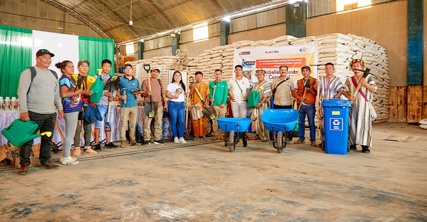 Devida inicia entrega de materiales para mejorar espacios públicos comunales en el Vraem