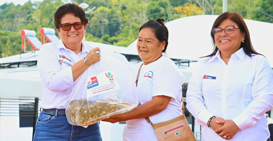 IIAP entregó alevinos pobladores Amazonía Perú