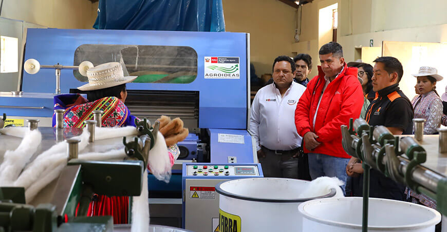 artesanas textiles fibras camélidos sudamericanos Asociación Sumac Pallay Sibayo Arequipa ITP