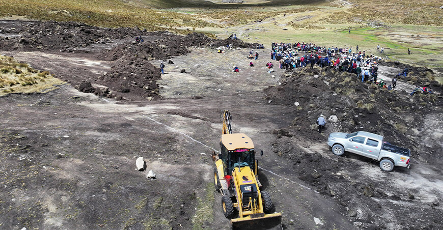 Construyen la qocha “El Totoral” en beneficio de más de 120 familias agropecuarias Cajamarca Perú