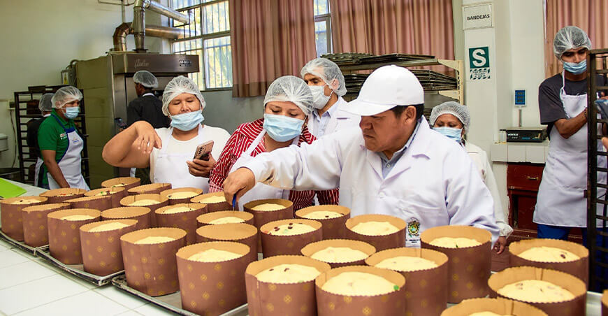 Devida fortalece capacidades en panificación elaboración panetones de asociaciones productoras del Vraem Perú