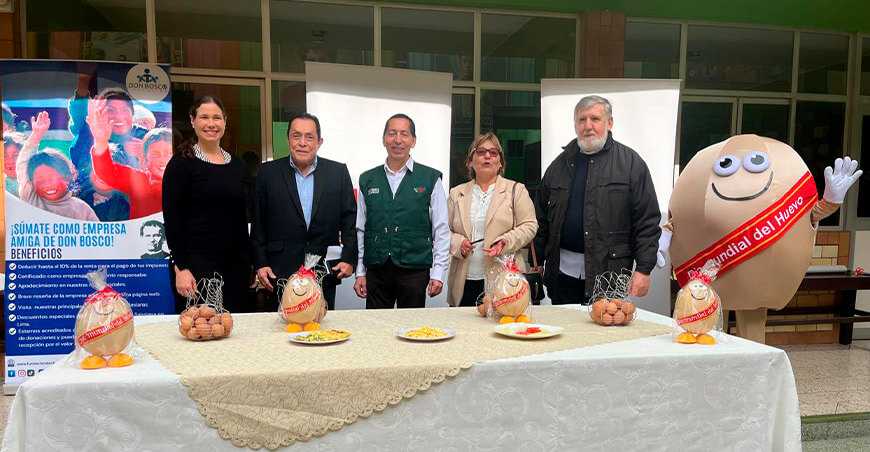 Día Mundial del Huevo: APA compartió desayuno con niños y jóvenes de la Casa Hogar Don Bosco