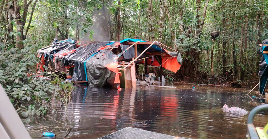 Cerca de 20 dragas de minería ilegal fueron destruidas en mega operativo en el río Nanay Loreto Perú