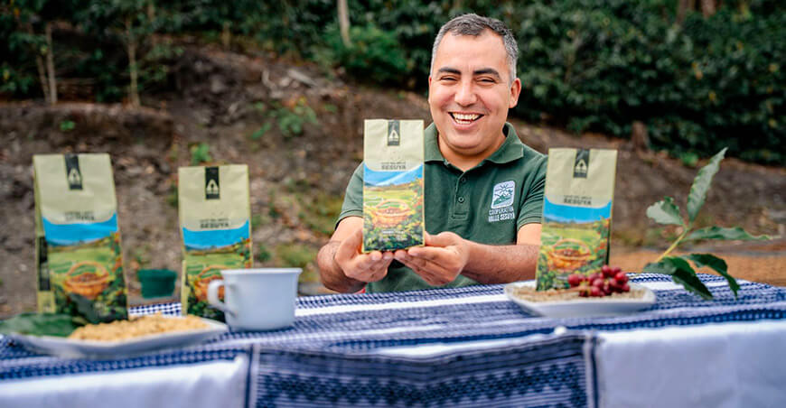 FICAFÉ 2025 organiza degustación masiva con 10 000 tazas de café de origen Amazonas
