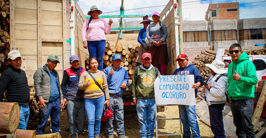 Entregan material para proteger praderas y asegurar alimento para el ganado Cusco Perú