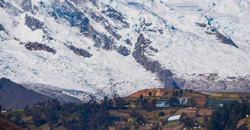 montañas y glaciares Perú