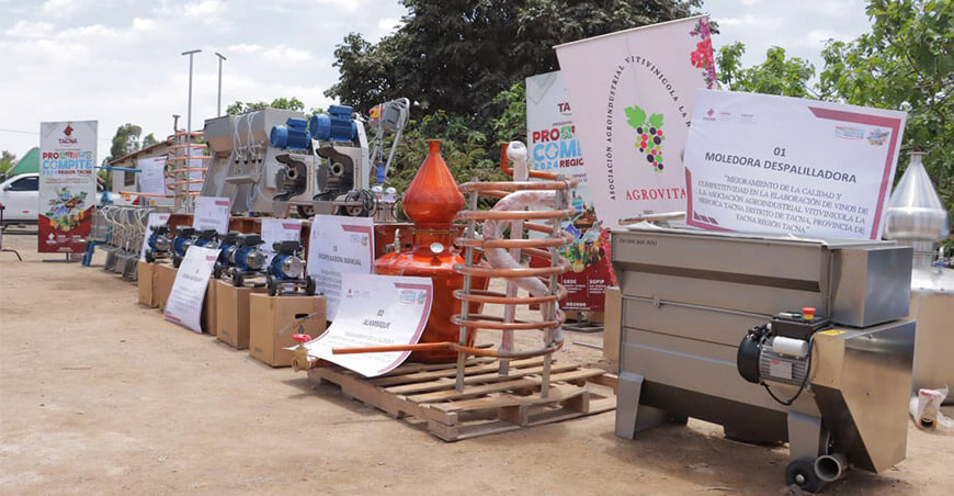 Entregaron modernos equipos enológicos a asociaciones vitivinícolas de Tacna