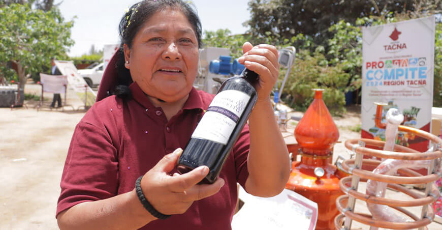 Entregaron modernos equipos enológicos a asociaciones vitivinícolas de Tacna