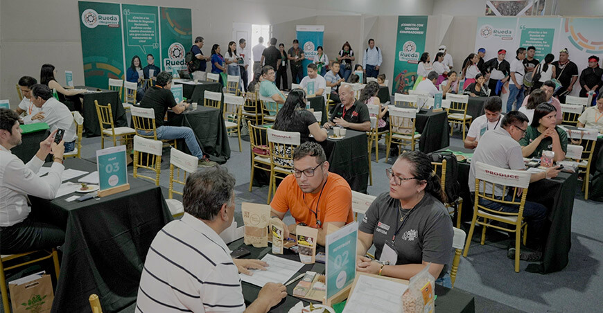 La participación de las organizaciones del desarrollo fortaleció la presencia comercial de productos sostenibles del Alto Huallaga ruedas de negoco Expoamazónica