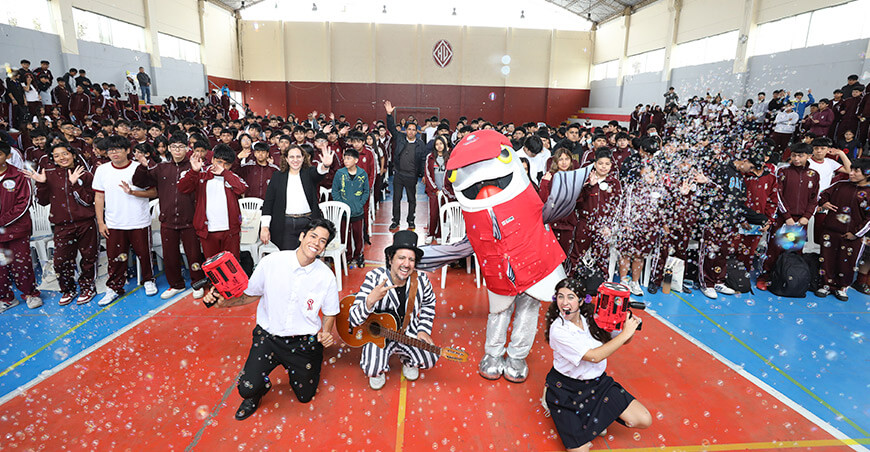 Sanipes nombró a 10 líderes escolares de inocuidad y sensibilizó a 600 estudiantes con teatro educativo