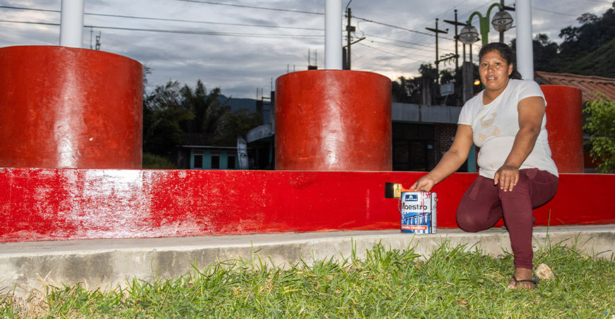 Devida mejora espacios comunales en localidades del Vraem Perú