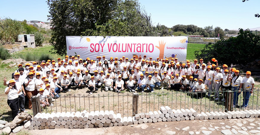 Día del Voluntario Southern Perú y la Fundación Grupo México