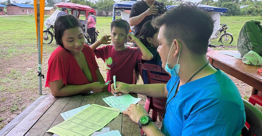 Ucayali: Ocho Sur, Rotary Club y Diresa llevan campaña médica al caserío Roca Fuerte