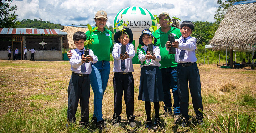 Devida impulsó jornadas de reforestación en instituciones educativas de Pangoa y Mazamari Junín Perú